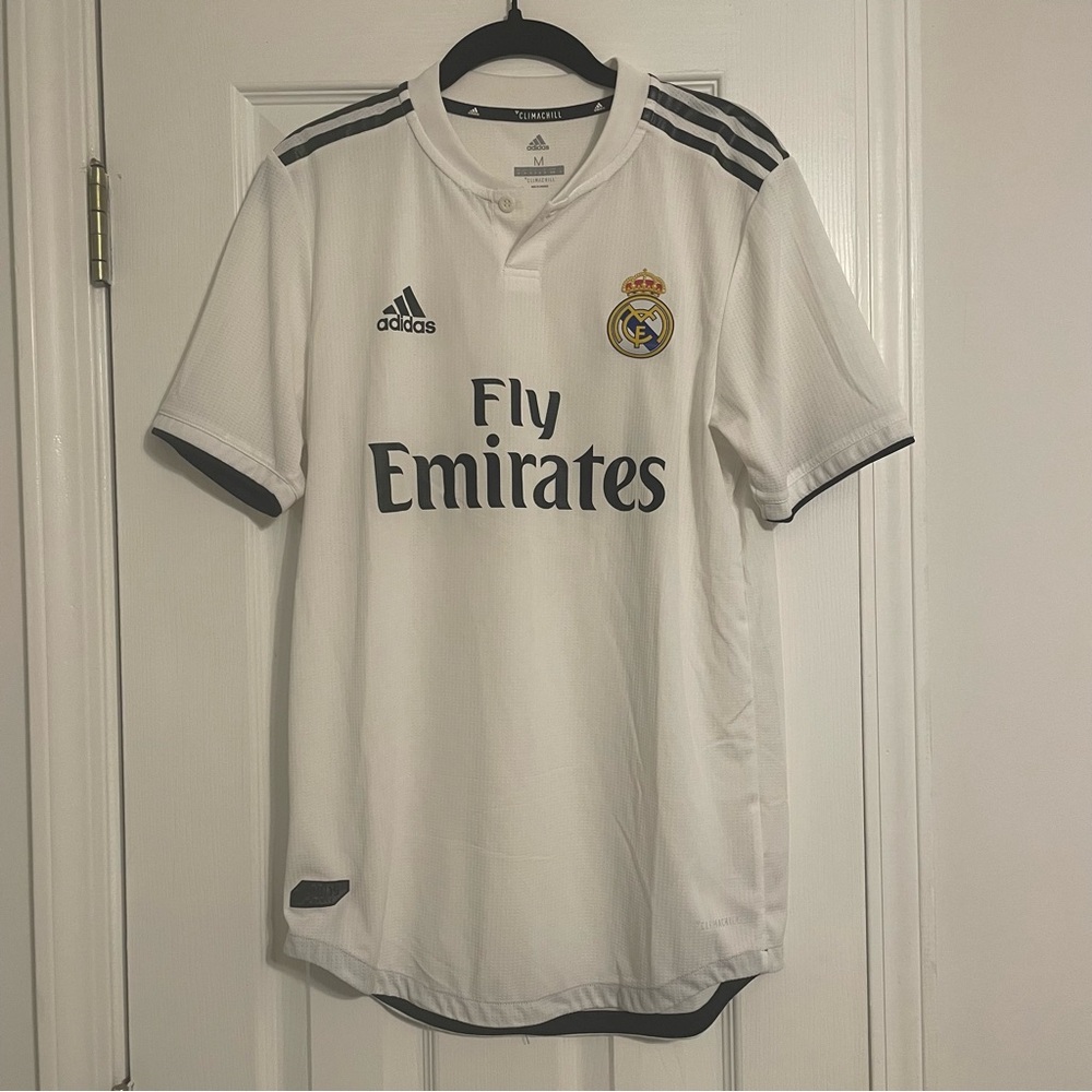 Authentic Real Madrid 2018-2019 Home Kit - Medium